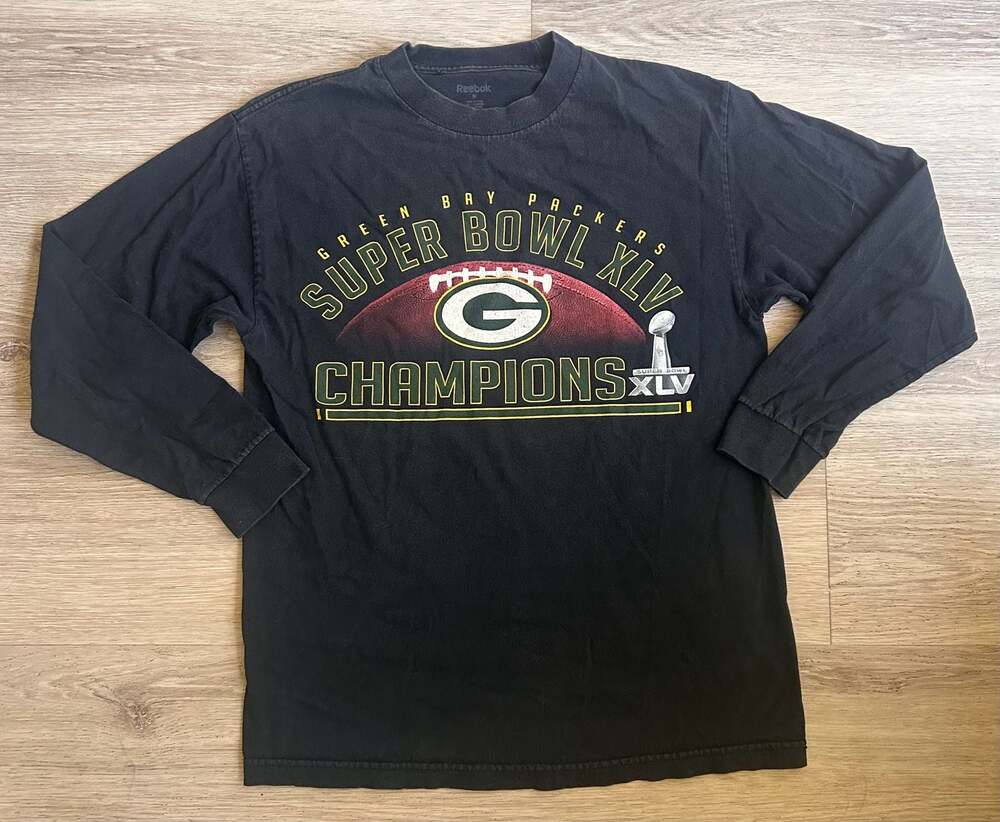 Reebok Green Bay Packers Super Bowl XLV Champions Roster Long Sleeve T-Shirt